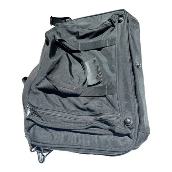 Tumi Messenger Bag Log Laptop Briefcase Style Nylon Crossbody Strap Made in USA - Picture 2 of 6